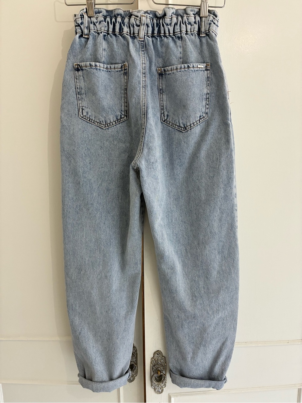 Zara light wash paperbag jeans - Picture 3 of 4